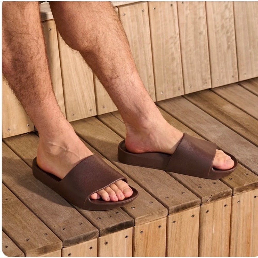 🤎 NWT Archies Arch Support Slides – Classic Brown Men's 10 Women's 11